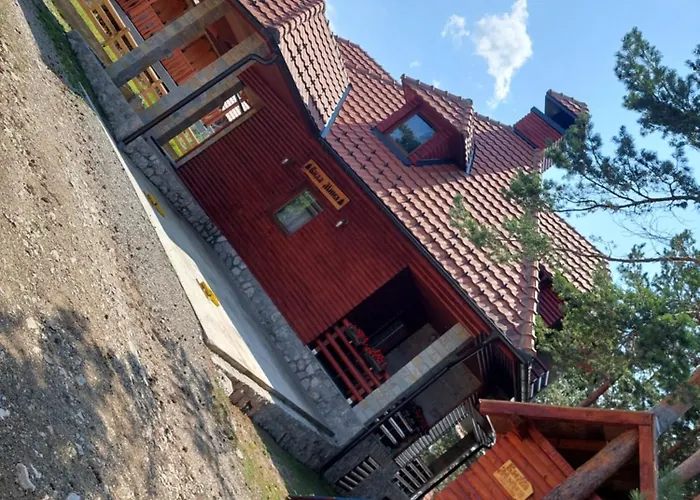 Mina Lux Kaludjerske Bare