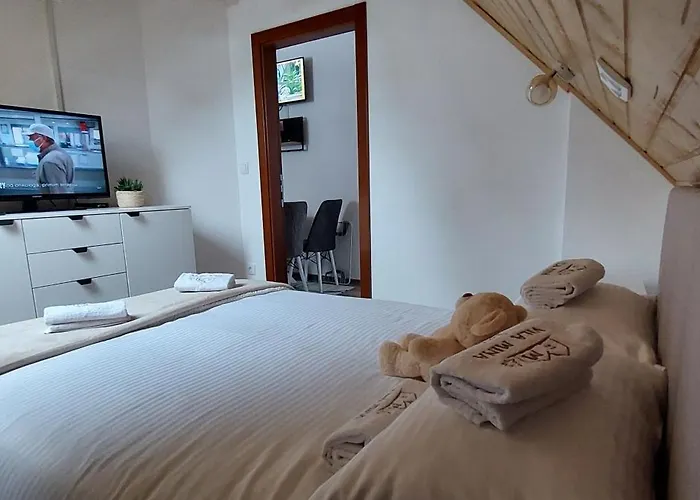 Mina Lux Vilă Kaludjerske Bare