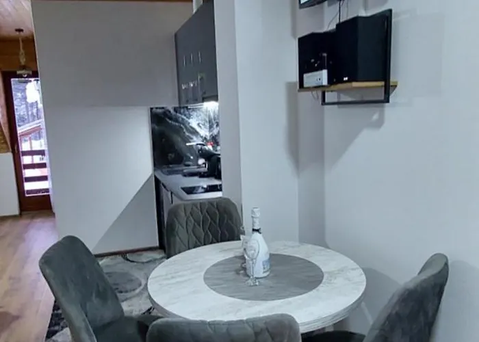 Mina Lux Kaludjerske Bare