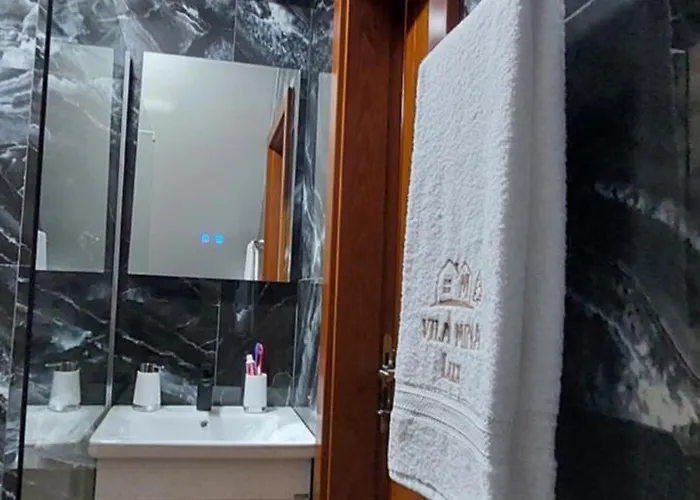 Mina Lux Vilă Kaludjerske Bare